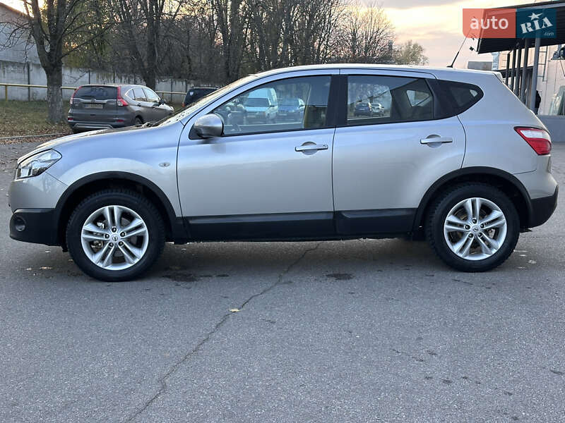 Внедорожник / Кроссовер Nissan Qashqai 2011 в Полтаве