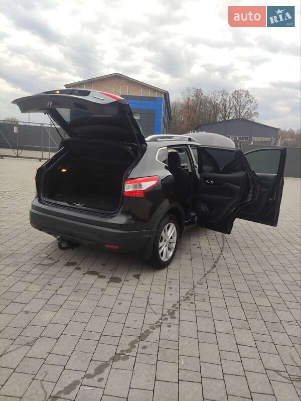Позашляховик / Кросовер Nissan Qashqai 2014 в Львові фото 22 Позашляховик / Кросовер Nissan Qashqai 2014 в Львові