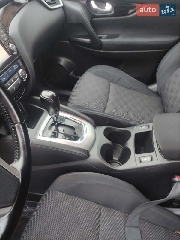 Позашляховик / Кросовер Nissan Qashqai 2014 в Львові фото 35 Позашляховик / Кросовер Nissan Qashqai 2014 в Львові