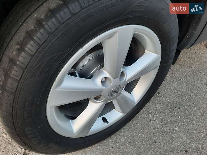 Внедорожник / Кроссовер Nissan Qashqai 2011 в Полтаве фото 40 Внедорожник / Кроссовер Nissan Qashqai 2011 в Полтаве