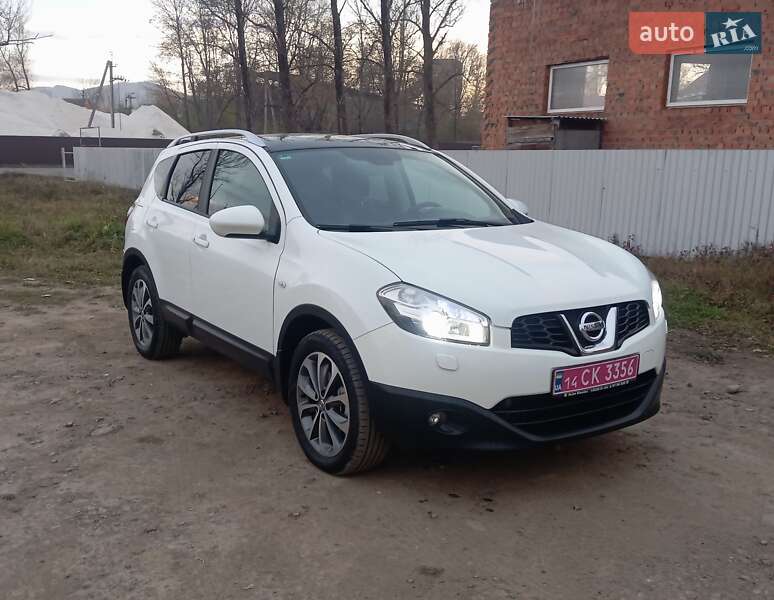 Внедорожник / Кроссовер Nissan Qashqai 2011 в Надворной