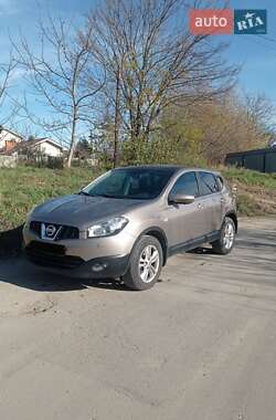 Позашляховик / Кросовер Nissan Qashqai 2013 в Івано-Франківську