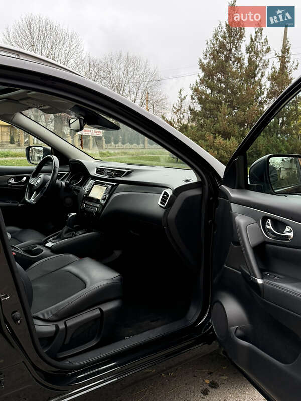 Внедорожник / Кроссовер Nissan Qashqai 2019 в Черновцах