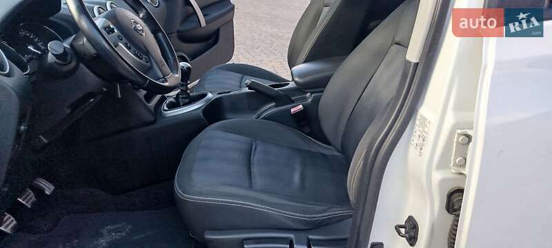 Позашляховик / Кросовер Nissan Qashqai 2012 в Луцьку