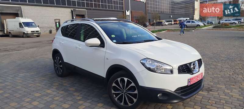 Позашляховик / Кросовер Nissan Qashqai 2012 в Луцьку