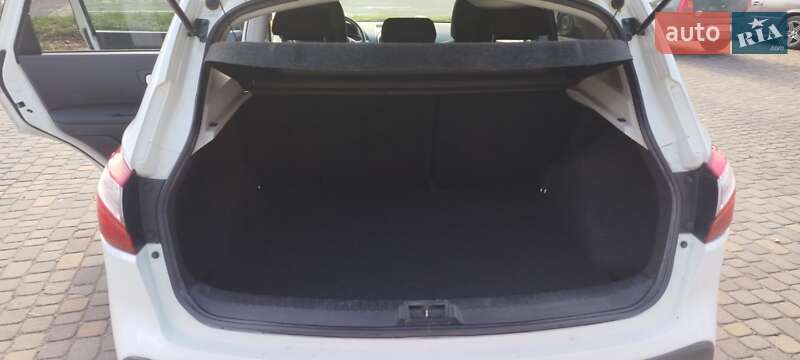 Позашляховик / Кросовер Nissan Qashqai 2012 в Луцьку