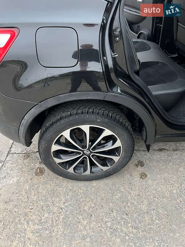 Внедорожник / Кроссовер Nissan Qashqai 2013 в Вараше