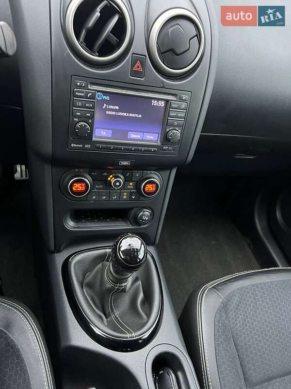 Внедорожник / Кроссовер Nissan Qashqai 2013 в Вараше