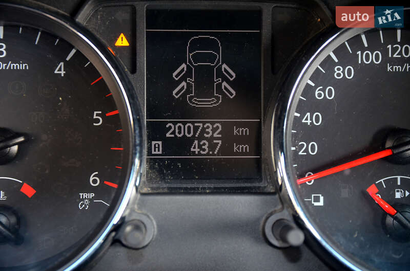 Внедорожник / Кроссовер Nissan Qashqai 2011 в Ромнах