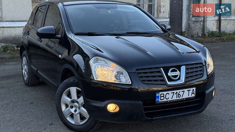 Внедорожник / Кроссовер Nissan Qashqai 2010 в Стрые