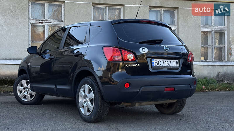 Внедорожник / Кроссовер Nissan Qashqai 2010 в Стрые