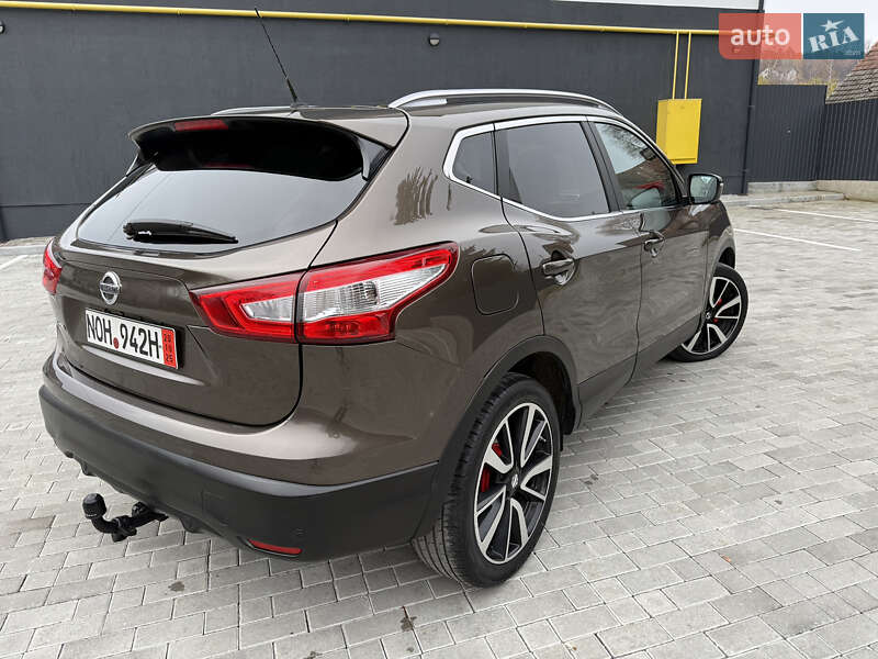 Внедорожник / Кроссовер Nissan Qashqai 2015 в Кременце