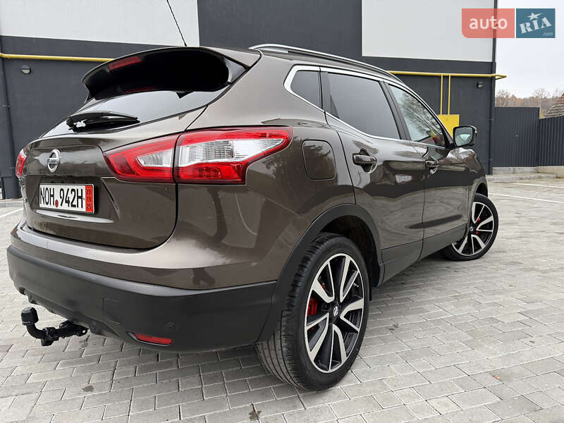 Внедорожник / Кроссовер Nissan Qashqai 2015 в Кременце