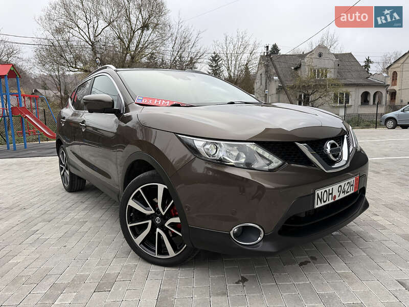 Внедорожник / Кроссовер Nissan Qashqai 2015 в Кременце