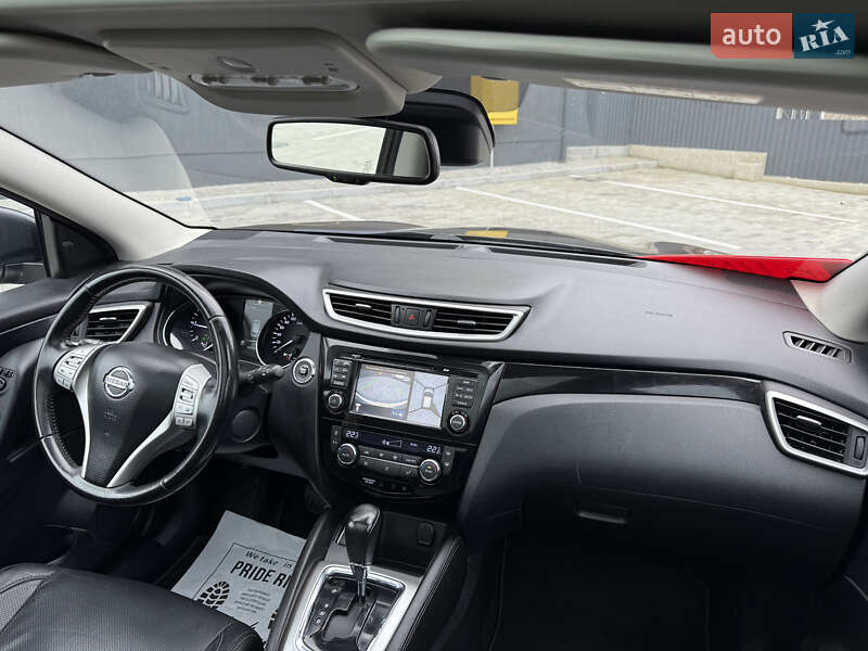 Внедорожник / Кроссовер Nissan Qashqai 2015 в Кременце