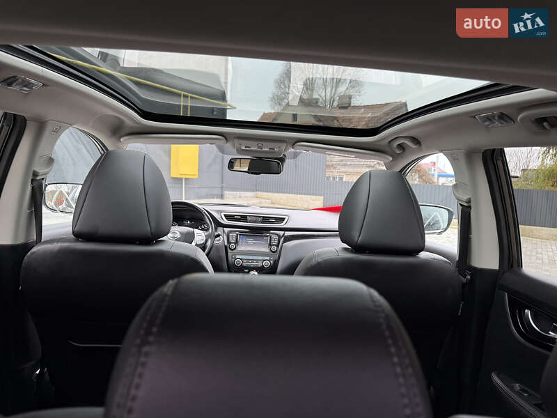 Внедорожник / Кроссовер Nissan Qashqai 2015 в Кременце