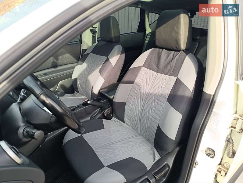 Позашляховик / Кросовер Nissan Qashqai 2010 в Старокостянтинові фото 16 Позашляховик / Кросовер Nissan Qashqai 2010 в Старокостянтинові