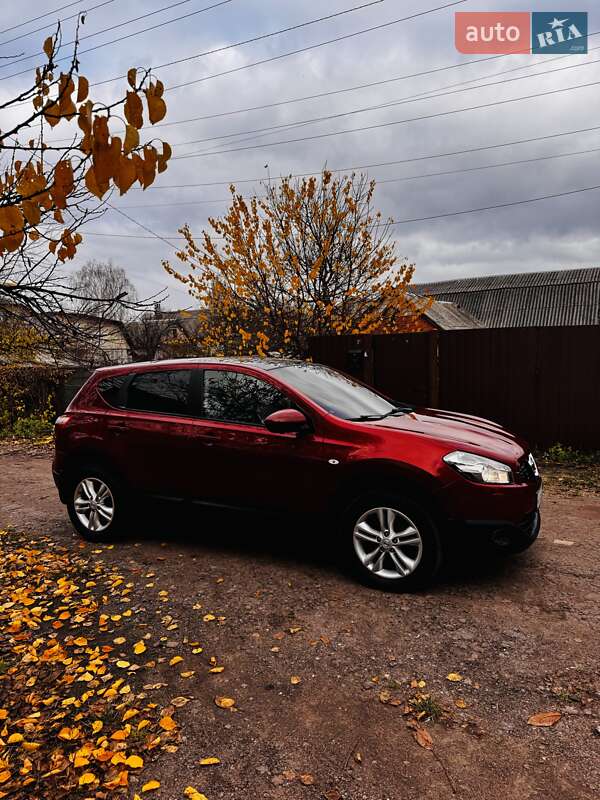 Внедорожник / Кроссовер Nissan Qashqai 2013 в Чернигове