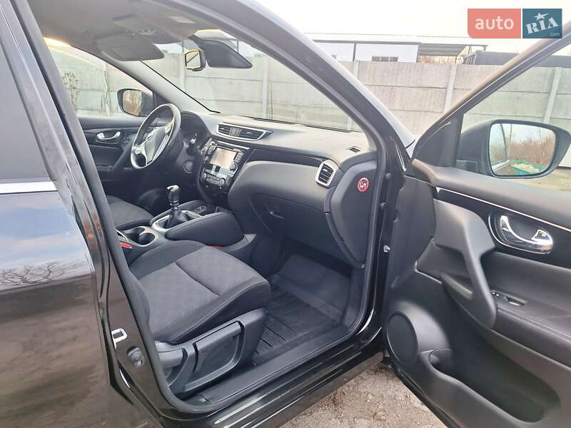 Внедорожник / Кроссовер Nissan Qashqai 2016 в Луцке