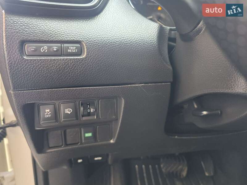 Внедорожник / Кроссовер Nissan Qashqai 2014 в Черновцах