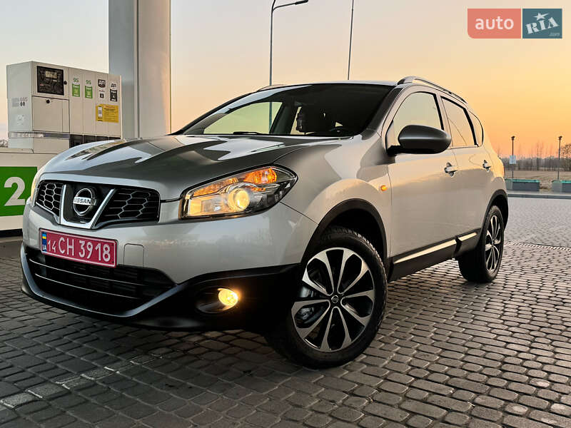Внедорожник / Кроссовер Nissan Qashqai 2012 в Стрые