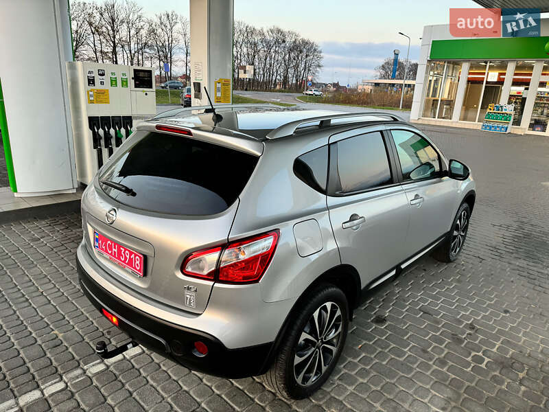 Внедорожник / Кроссовер Nissan Qashqai 2012 в Стрые