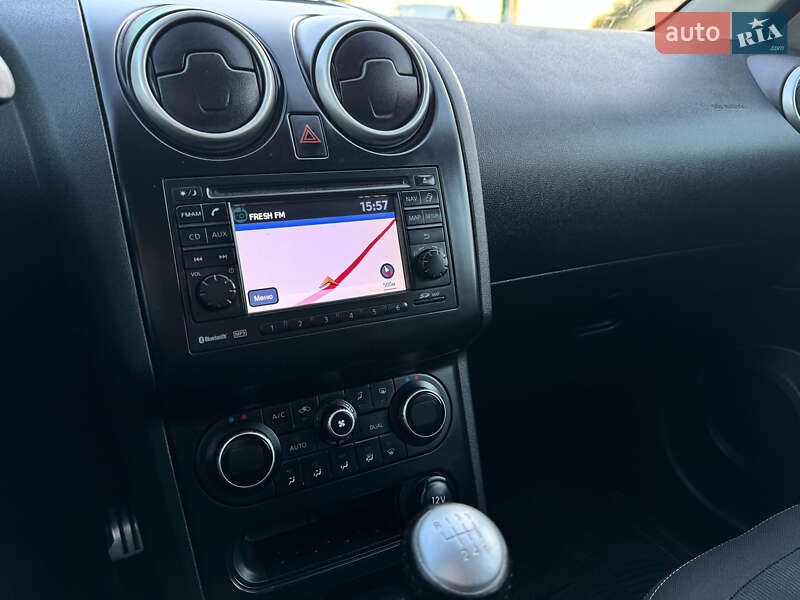 Внедорожник / Кроссовер Nissan Qashqai 2012 в Стрые