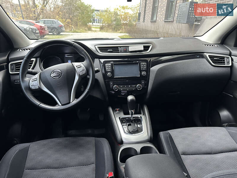 Внедорожник / Кроссовер Nissan Qashqai 2015 в Львове