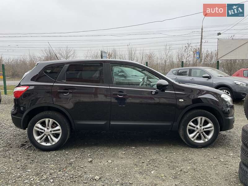 Внедорожник / Кроссовер Nissan Qashqai 2013 в Сумах