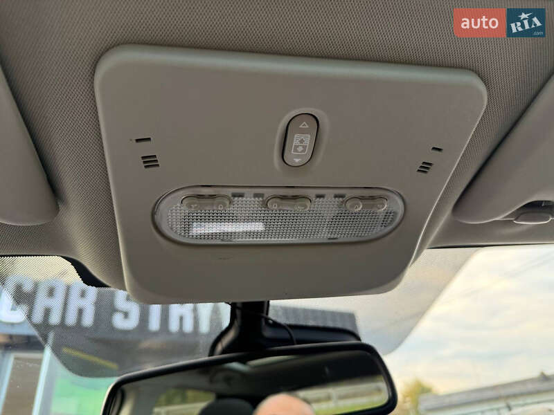 Позашляховик / Кросовер Nissan Qashqai 2015 в Стрию