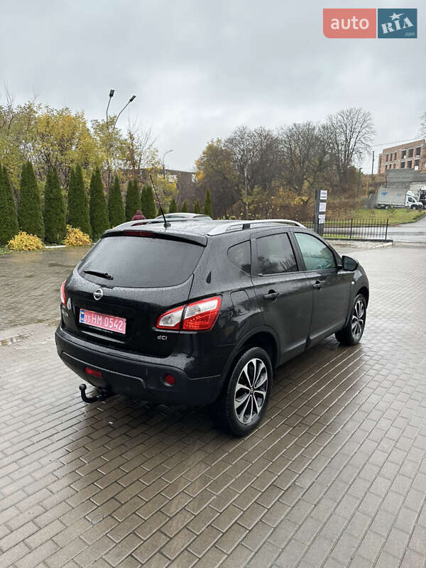 Позашляховик / Кросовер Nissan Qashqai 2011 в Рівному