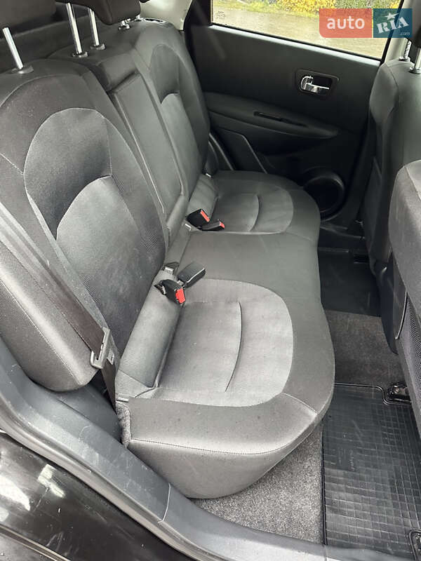 Позашляховик / Кросовер Nissan Qashqai 2011 в Рівному