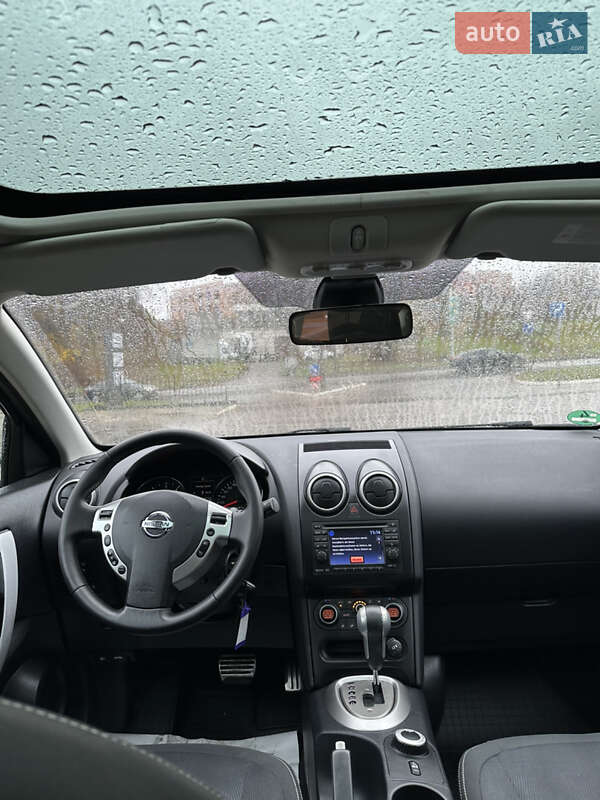 Позашляховик / Кросовер Nissan Qashqai 2011 в Рівному