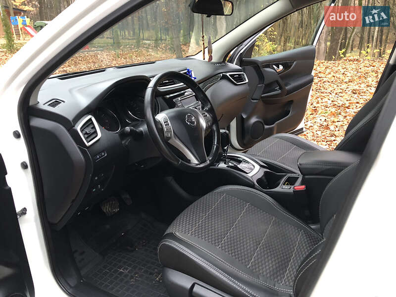 Внедорожник / Кроссовер Nissan Qashqai 2015 в Тернополе фото 56 Внедорожник / Кроссовер Nissan Qashqai 2015 в Тернополе