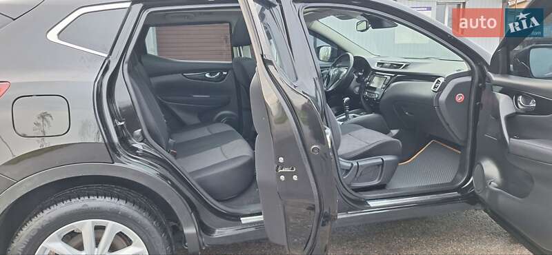 Внедорожник / Кроссовер Nissan Qashqai 2015 в Новоархангельске