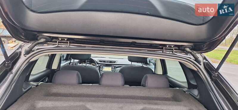 Внедорожник / Кроссовер Nissan Qashqai 2015 в Новоархангельске