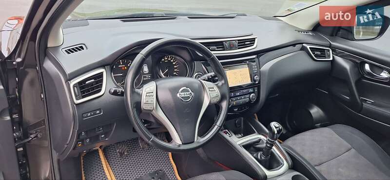 Внедорожник / Кроссовер Nissan Qashqai 2015 в Новоархангельске