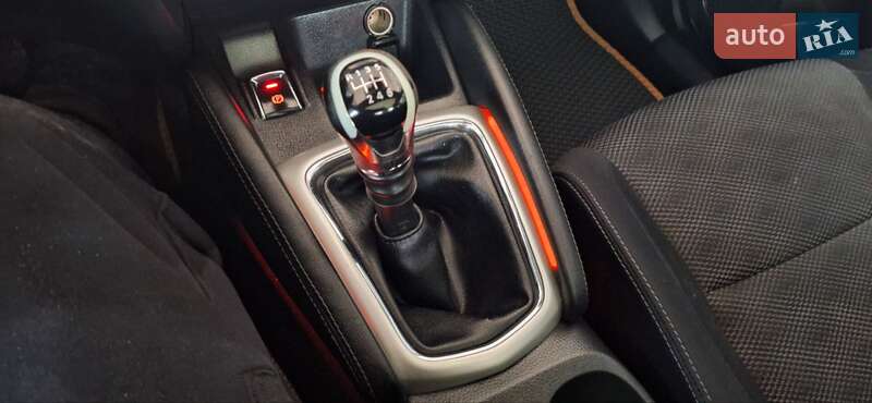 Внедорожник / Кроссовер Nissan Qashqai 2015 в Новоархангельске