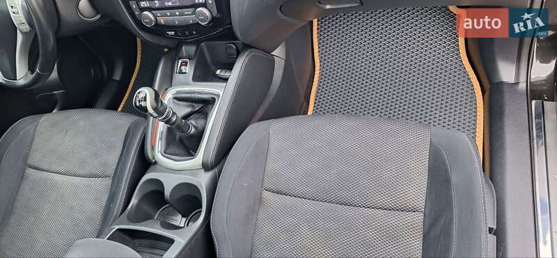 Внедорожник / Кроссовер Nissan Qashqai 2015 в Новоархангельске