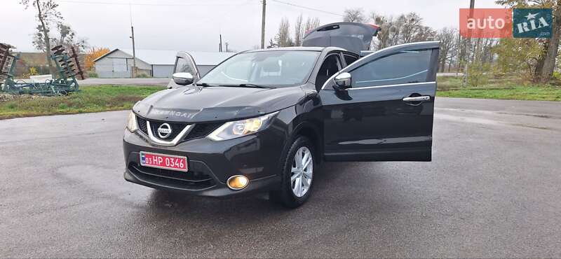 Внедорожник / Кроссовер Nissan Qashqai 2015 в Новоархангельске