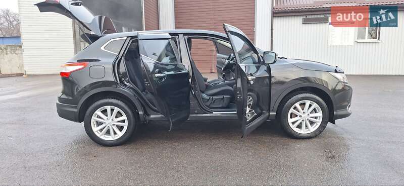 Внедорожник / Кроссовер Nissan Qashqai 2015 в Новоархангельске