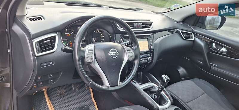 Внедорожник / Кроссовер Nissan Qashqai 2015 в Новоархангельске