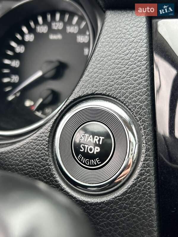 Внедорожник / Кроссовер Nissan Qashqai 2014 в Сумах