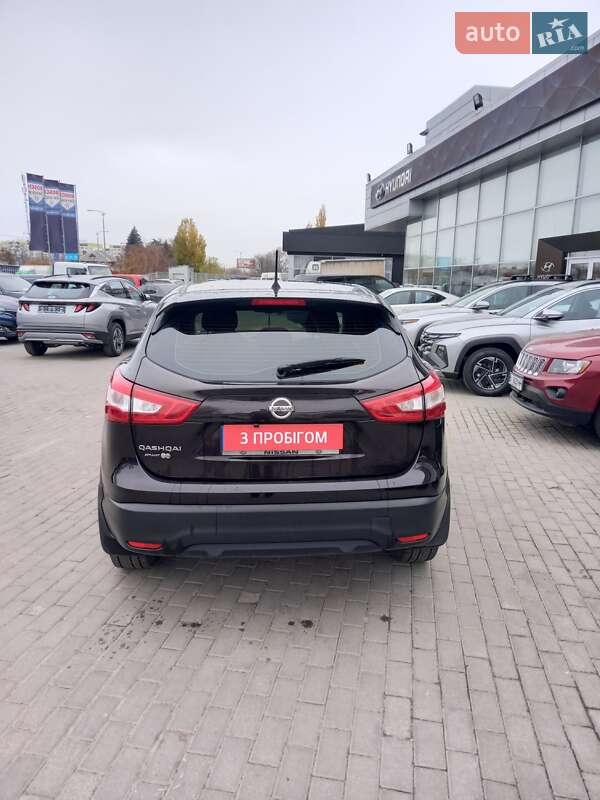 Позашляховик / Кросовер Nissan Qashqai 2015 в Полтаві