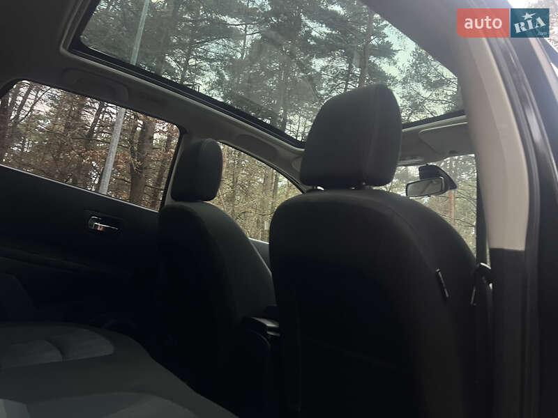 Позашляховик / Кросовер Nissan Qashqai 2012 в Львові