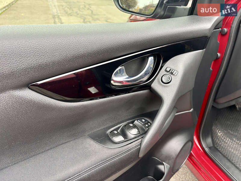 Внедорожник / Кроссовер Nissan Qashqai 2017 в Киеве