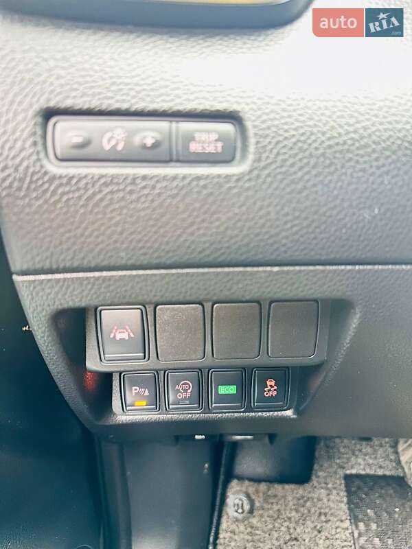 Позашляховик / Кросовер Nissan Qashqai 2015 в Новомосковську фото 19 Позашляховик / Кросовер Nissan Qashqai 2015 в Новомосковську