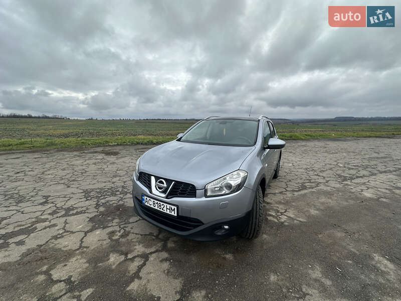 Внедорожник / Кроссовер Nissan Qashqai 2010 в Хмельницком