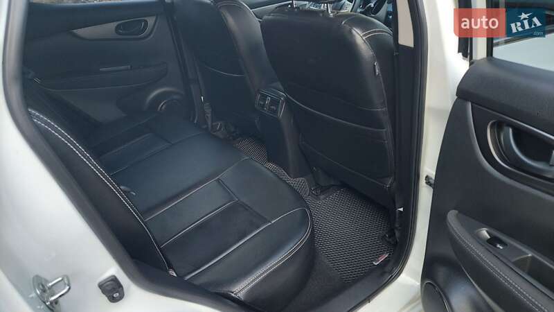 Внедорожник / Кроссовер Nissan Qashqai 2017 в Чернигове