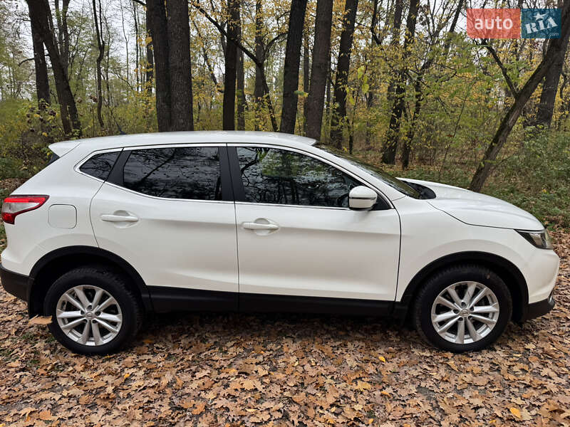 Внедорожник / Кроссовер Nissan Qashqai 2017 в Киеве